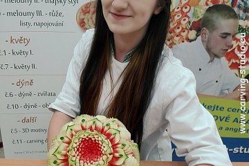 Kurz vyřezávání thajských květů