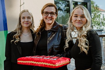 Školní restaurace a kadeřnictví v Náměšti slavnostně otevřeny